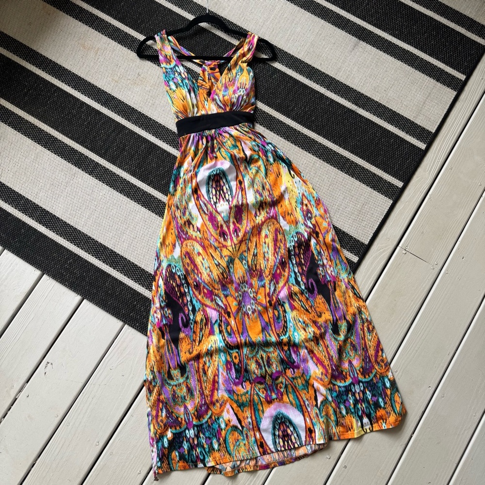 Colorful Sleeveless Maxi Dress - Picture 2 of 7